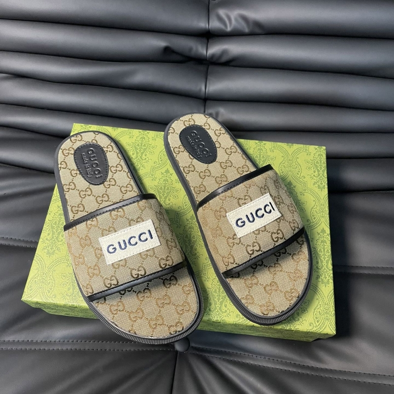 G*u*i slippers